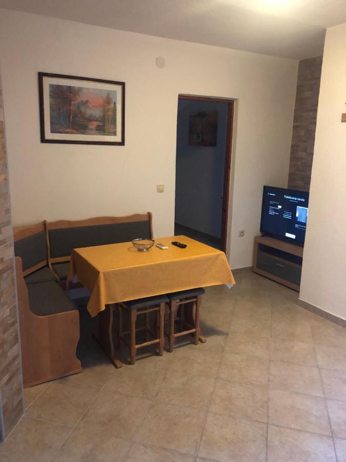 Miro Apartmani Razanac Exterior photo